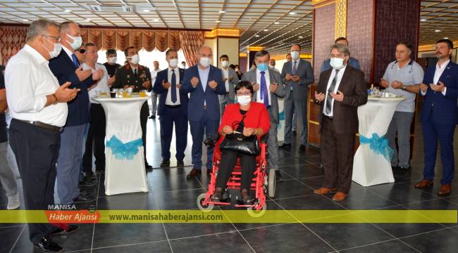 Vali Karadeniz bayramlaşmada delta varyantına dikkat çekti