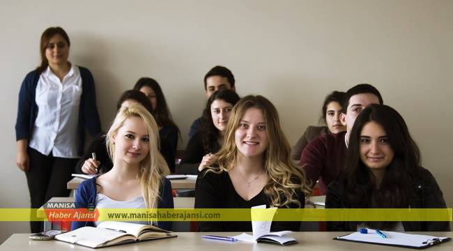 Manisa Celal Bayar Üniversitesi yeni öğrencileri bekliyor