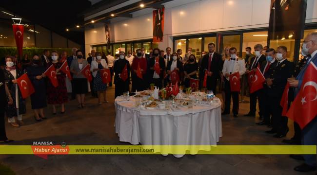 Manisa’da 30 Ağustos Zafer Bayramı resepsiyonu verildi