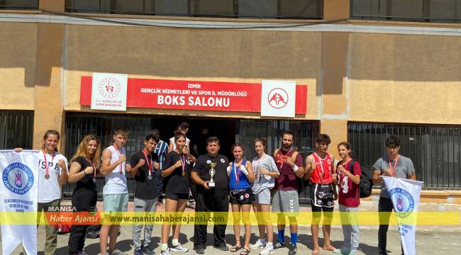 ŞEHZADELERİN SPORCULARI ŞAMPİYONAYA DAMGA VURDU