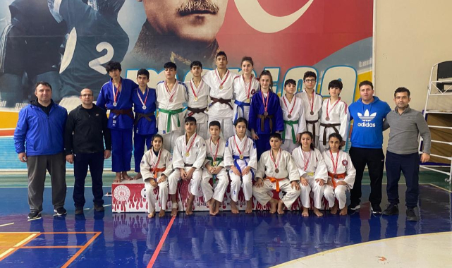 Judoculardan 15 Madalya