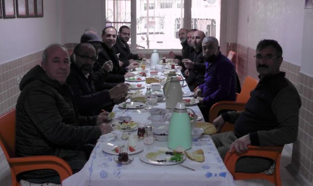 Manisa Ahlat Sosyal Dayanışma Kültür Derneği Birlik Beraberlik  Kahvaltısında Buluşuldu