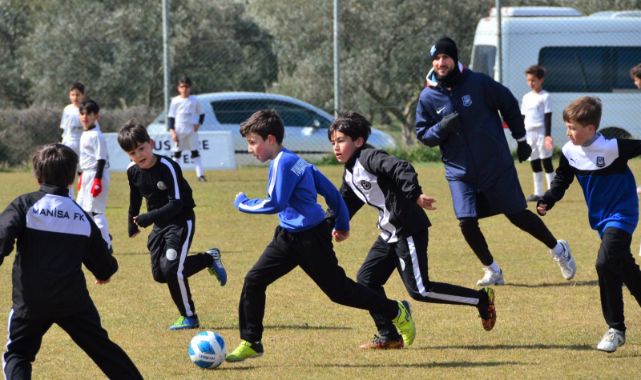 YUNUSEMRE’DEN ÇANAKKALE ZAFERİ ANISINA FUTBOL TURNUVASI