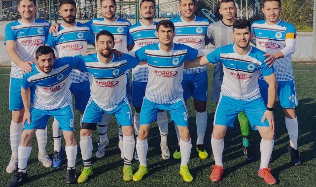 MANİSA İMAM HATİPLİLER - LALELİ ZAFER (6-3)  Manisa İmam Hatipliler Laleli Zaferspor’u 6-3  mağlup etti