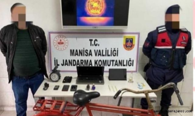 Akhisar&#039;da Hırsız Jandarma Tarafından suçüstü Yakalandı