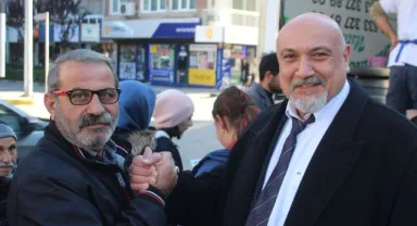 İYİ Parti Manisa Büyükşehir Belediye Başkan Adayı Op. Dr. Gürhan Özcan, Esnaf Ziyaretleri Sonucunda Yoğun İlgi Gördü