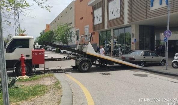 Manisa&#039;da Engelli Park Yeri Denetimi: 5 Araç Çekildi, 34 Araç Cezalandırıldı