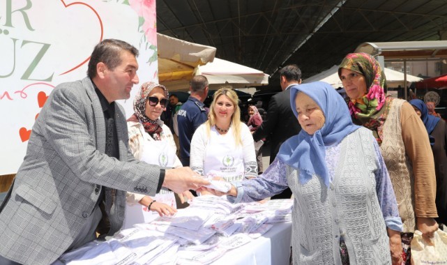 Başkan Cıllı&#039;dan Annelere Hediye