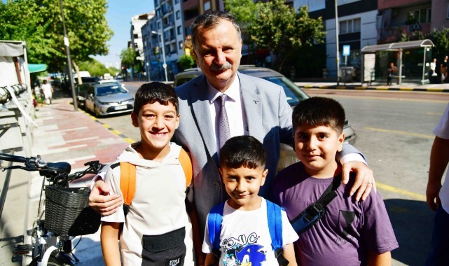 SEMİH BALABAN 3 MAHALLEDE ESNAF ZİYARETİ YAPTI