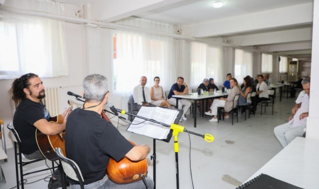 YUNUSEMRE’DEN HUZUREVİ SAKİNLERİNE ÖZEL DİNLETİ