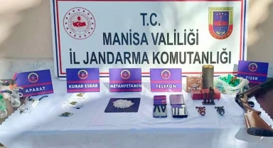 Manisa'nın Akhisar İlçesinde, Uyuşturucu Madde İmal ve Ticareti Suçundan 12 Kişiye Tahkikat Başlatıldı