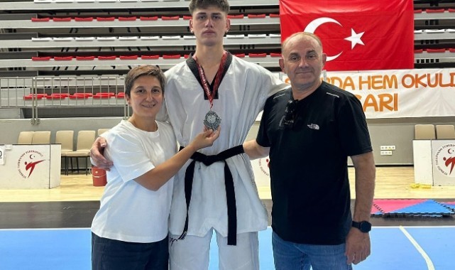 RECEP ALPEREN AKTAŞ KASTAMONU&#039;DA MANİSA&#039;NIN GURURU OLDU