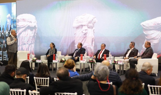 Başkan Ceritoğlu Sengel turizm fuarında Meryem Ana Evi sürecini anlattı