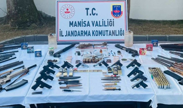 Manisa'da Dev Operasyon: Silah ve Uyuşturucu Ele Geçirildi