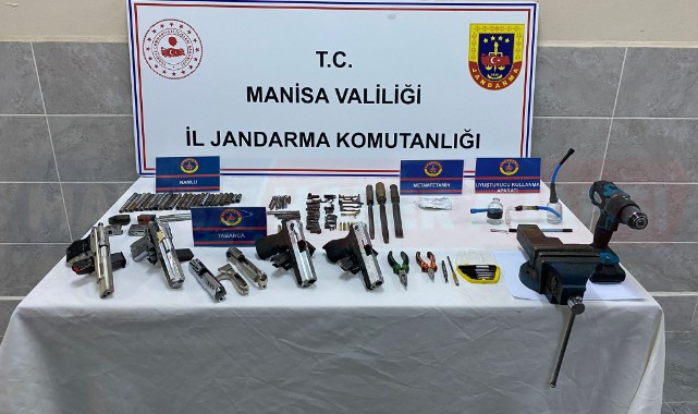 Manisa İl Jandarma Komutanlığı'ndan Silah Ticareti Operasyonu