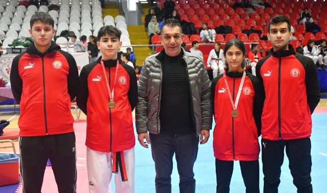 Şehzadeler belediyesi'nin taekwondocularından büyük başarı