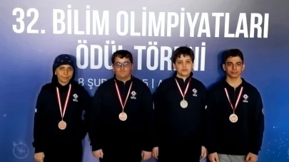 Manisalı Öğrenciler TÜBİTAK Bilim Olimpiyatları'nda Madalya Kazandı