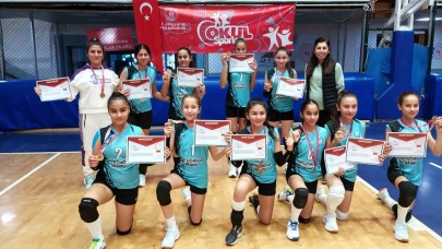 Okul Sporları Küçükler Voleybol Grup Müsabakaları Sona Erdi