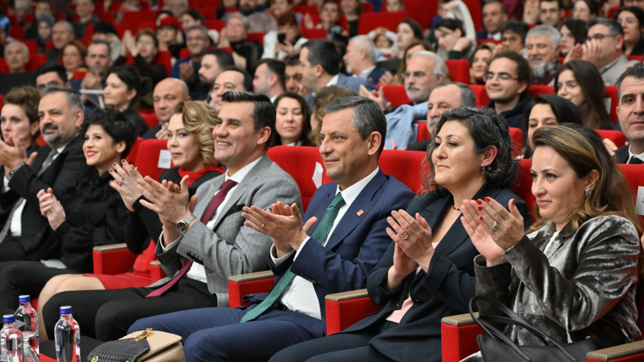 Manisa’da Sevgililer Günü Konseri Büyük İlgi Gördü