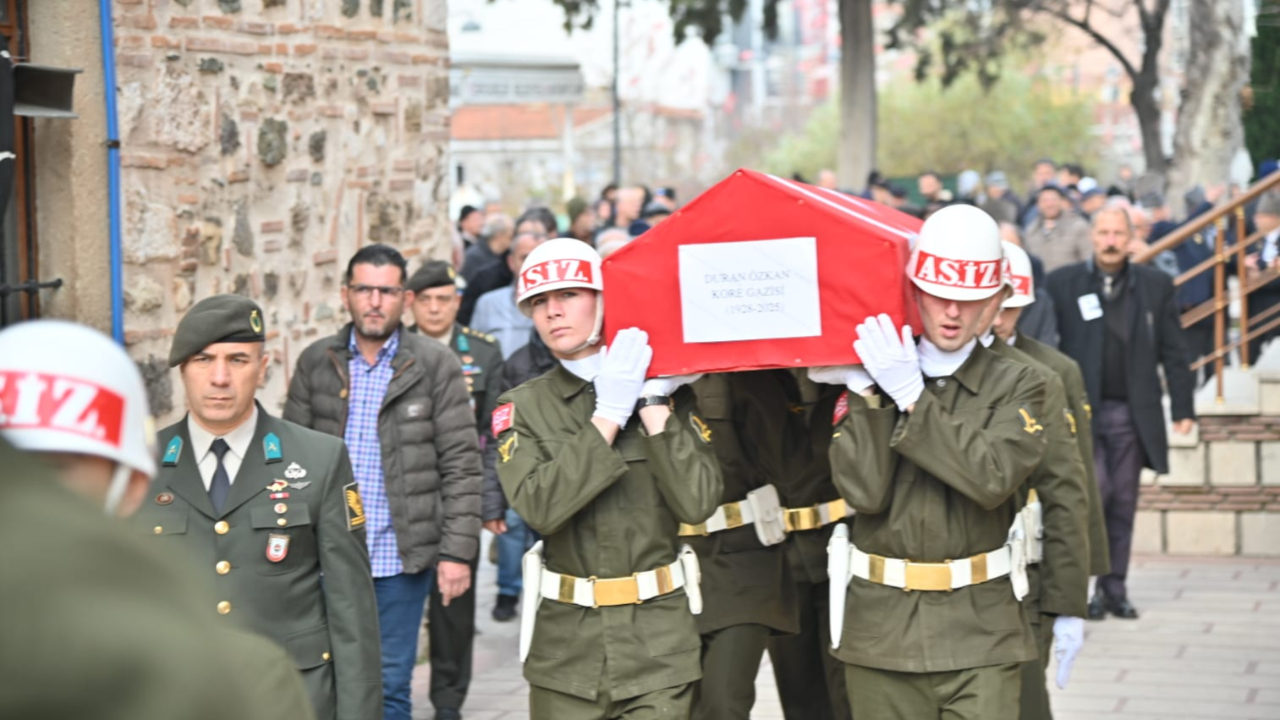 Kore Gazisi Turhan Özkan, Son Yolculuğuna Uğurlandı