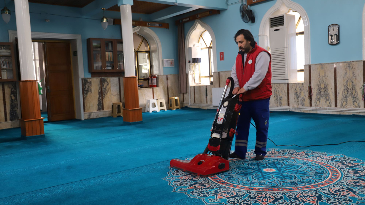 Turgutlu’da Camiler Ramazan’a Hazır