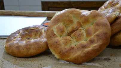 Manisa’da Ramazan Başladı: İlk Pideler Fırınlardan Çıktı