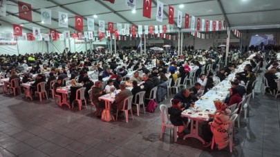 Büyükşehir, Ramazan’ın İlk Gününde 4 Bin Kişiye İftar Verdi