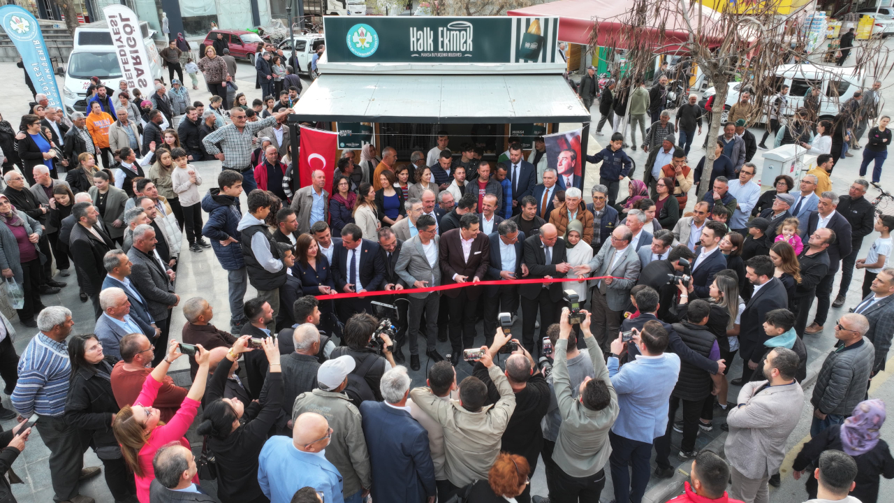 Manisa Büyükşehir Belediyesi’nden Sarıgöl’e Üç Halk Ekmek Büfesi