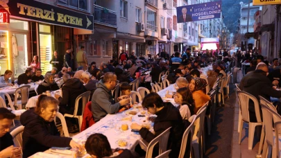 Yunusemre Belediyesi Ayn-İ Ali’de İftar Sofrası Kurdu