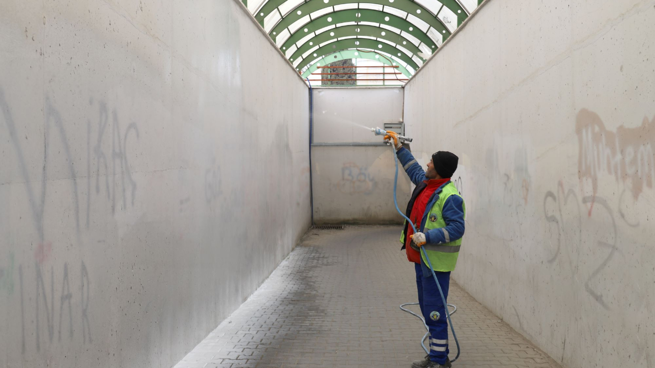 Turgutlu’da Kapsamlı Temizlik: Alt Geçitler ve Geçiş Noktalarına Kireçleme