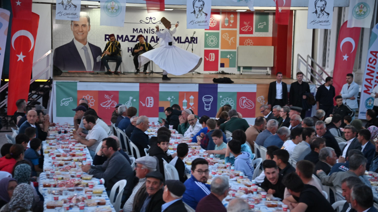 Manisa Büyükşehir Belediyesi’nden Selendi’de 2.500 Kişilik İftar Sofrası