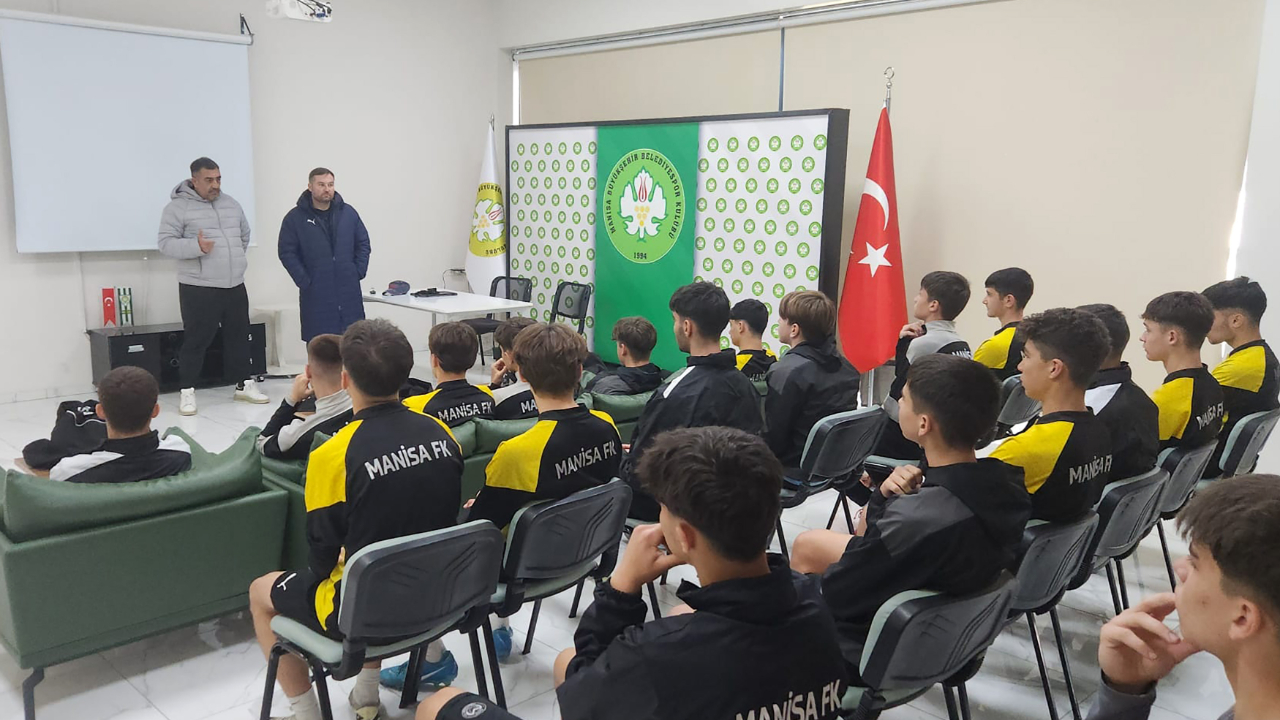 Manisa FK Akademi Sporcularına Hayat Dolu Eğitimler