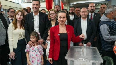 Manisa’da Demokrasi Şöleni: Sandıklar Umutla Doldu