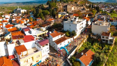 Yüzlerce Sporcu Efes’in Tarihinde Koştu