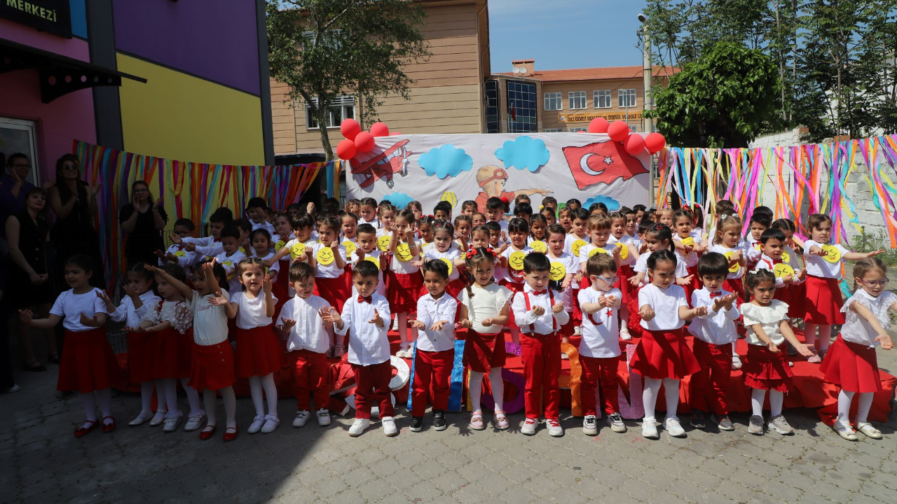 Turgutlu’da Çocuk Kültür Sanat Merkezlerinde 23 Nisan Coşkusu