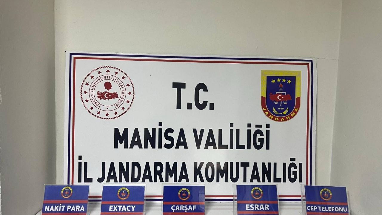 Salihli&#039;de Uyuşturucu Operasyonu: Satışa Hazır Esrar ve Hap Ele Geçirildi