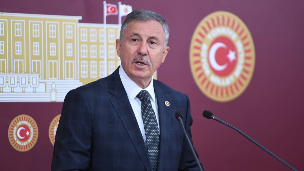 Selçuk Özdağ&#039;dan Siyasi Yasaklara Yönelik Yeni Kanun Teklifi