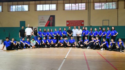 Yunusemre’nin Halk Oyunları Ekibi Ege Şampiyonluğu İçin Sahne Alacak