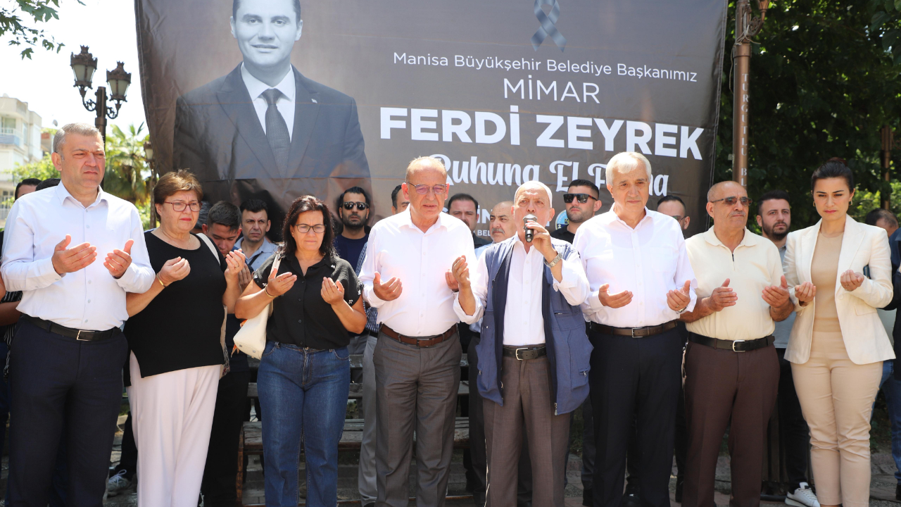 Edremit’te Ferdi Zeyrek Anısına Lokma Hayrı Düzenlendi