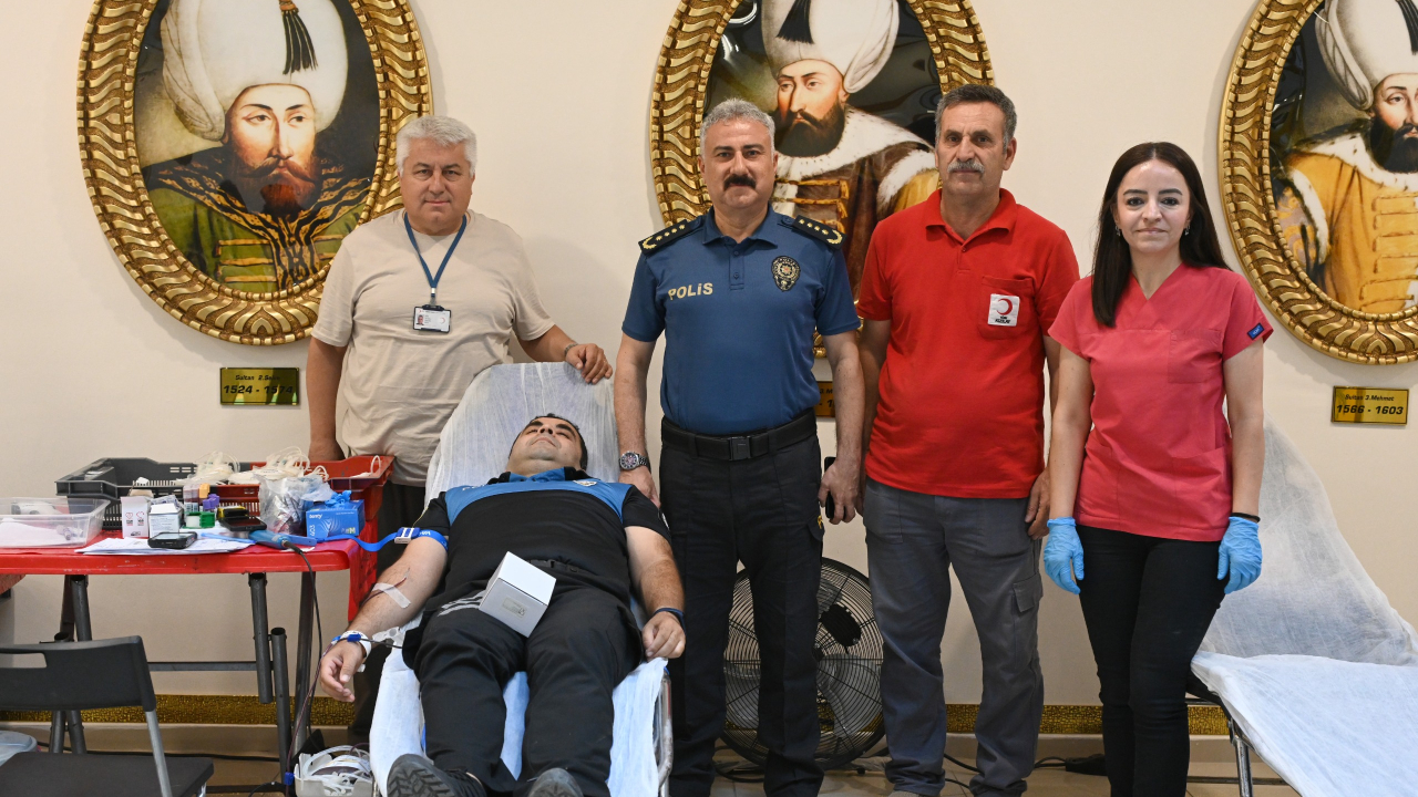 Emniyet Teşkilatından Anlamlı Destek: &quot;Kan Ver, Hayat Kurtar&quot;