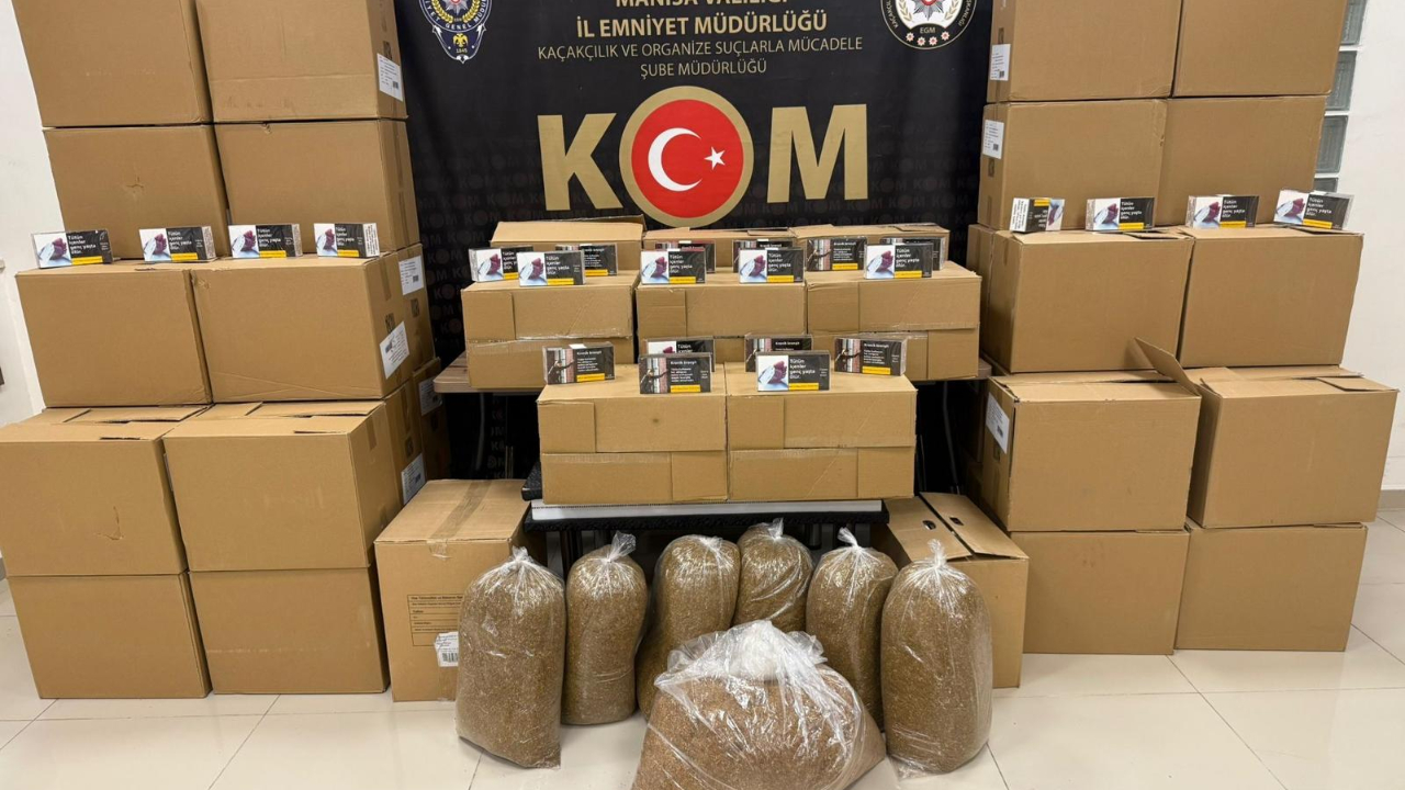 Manisa ve Turgutlu&#039;da Kaçakçılık Operasyonu: Yüklü Miktarda Kaçak Ürün Ele Geçirildi