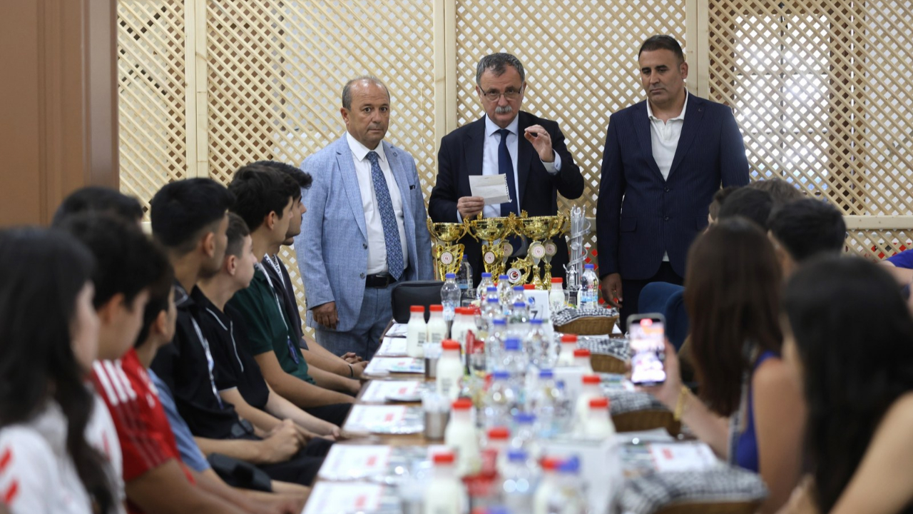 Başkan Balaban Şampiyon Sporcularla Gurur Duydu