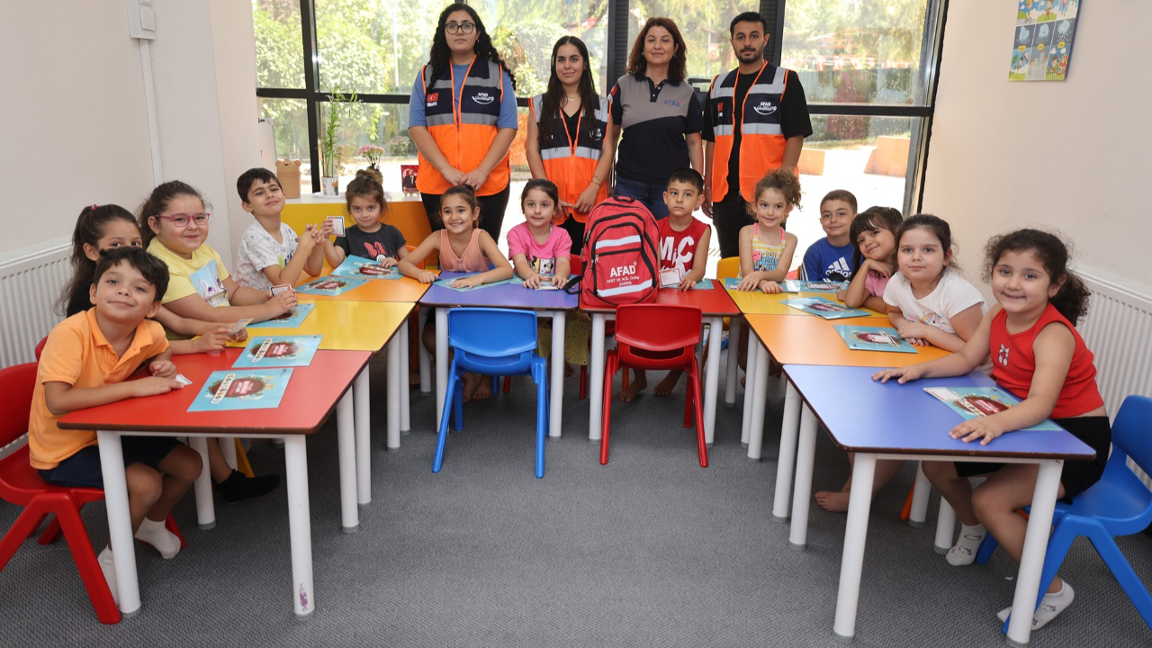 Şehzadeler Belediyesi’nden Miniklere Afet Eğitimi