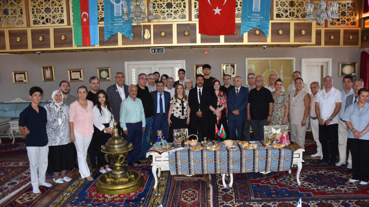 Türk Dünyası’nın Geleceği Manisa’da Masaya Yatırıldı