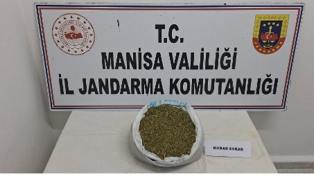 Akhisar’da Uyuşturucu Operasyonu: 1 Kilo Esrar Ele Geçirildi