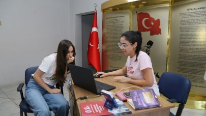 Edremit Belediyesi'nden Üniversite Adaylarına Ücretsiz Tercih Desteği