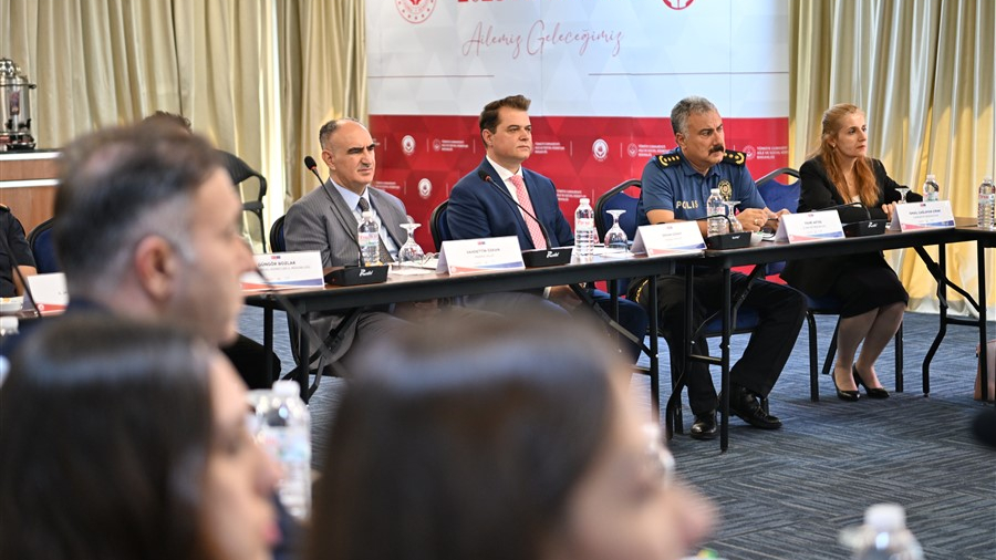 Manisa’da Geçici Koruyucu Aile Modeli Tanıtıldı
