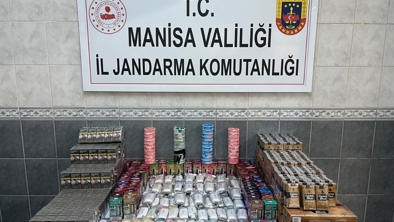Manisa’da Jandarmadan Kaçak Sigara ve Elektronik Sigara Operasyonu