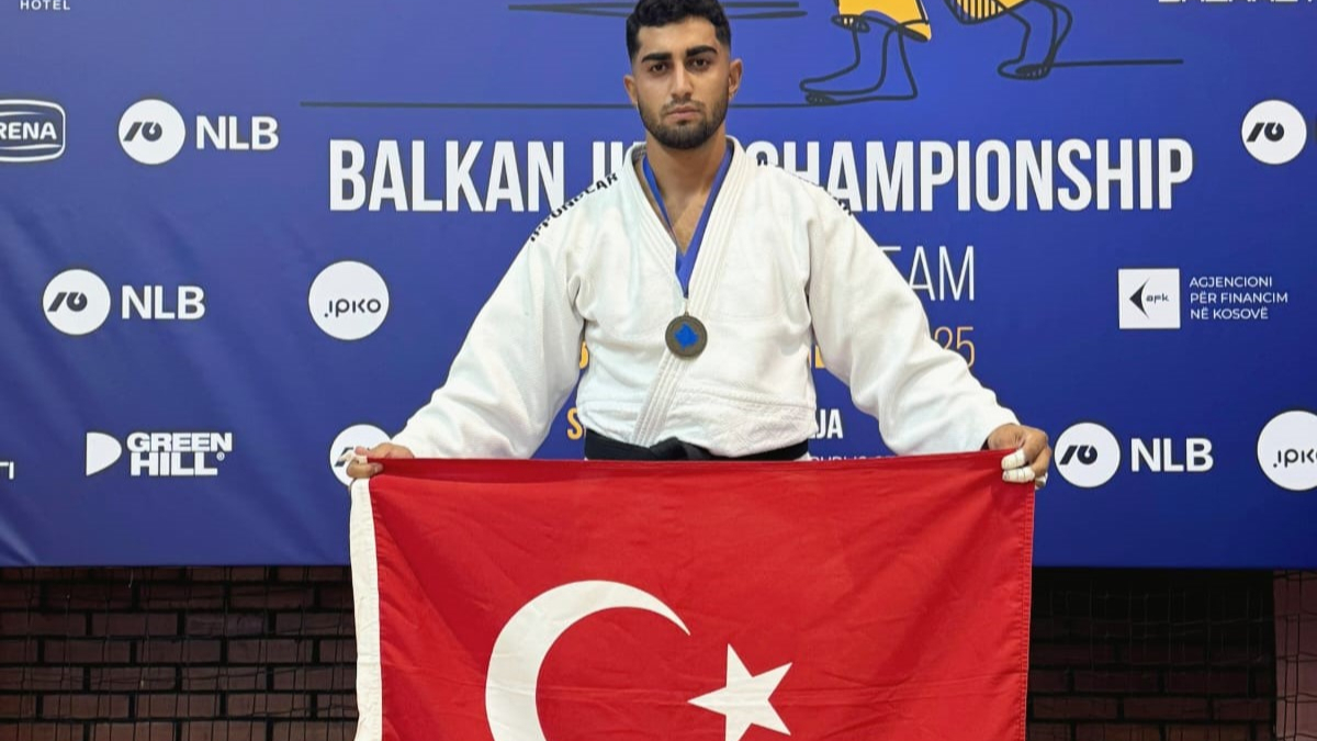 Enes Pınar’dan Balkan’da Bronz Madalya