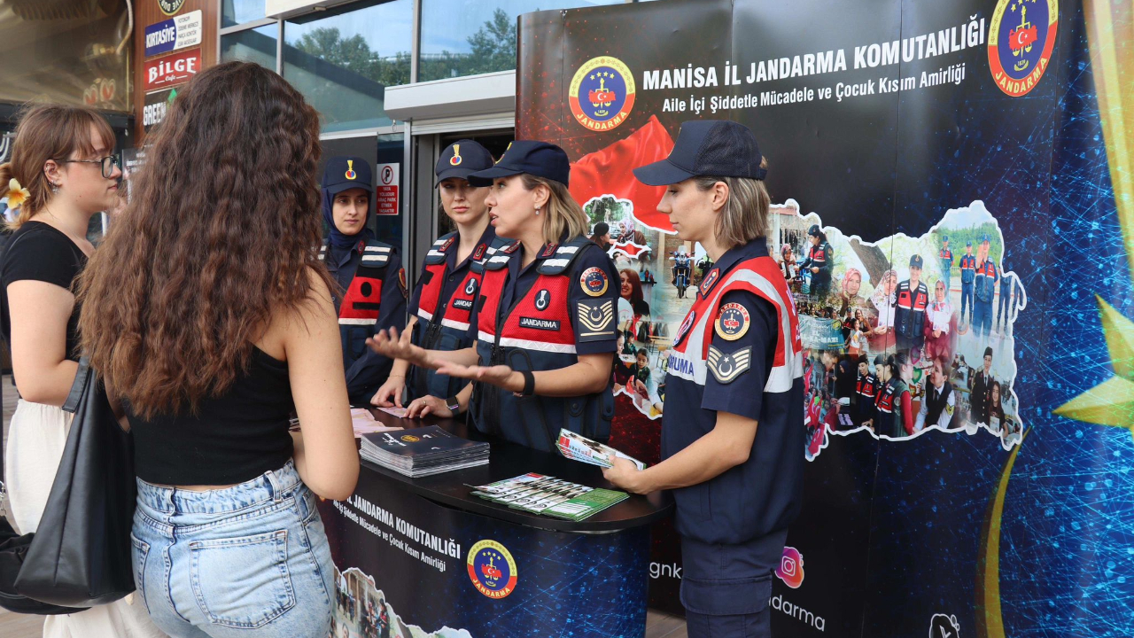 Jandarmadan Üniversite Öğrencilerine Kadına Şiddetle Mücadele Eğitimi